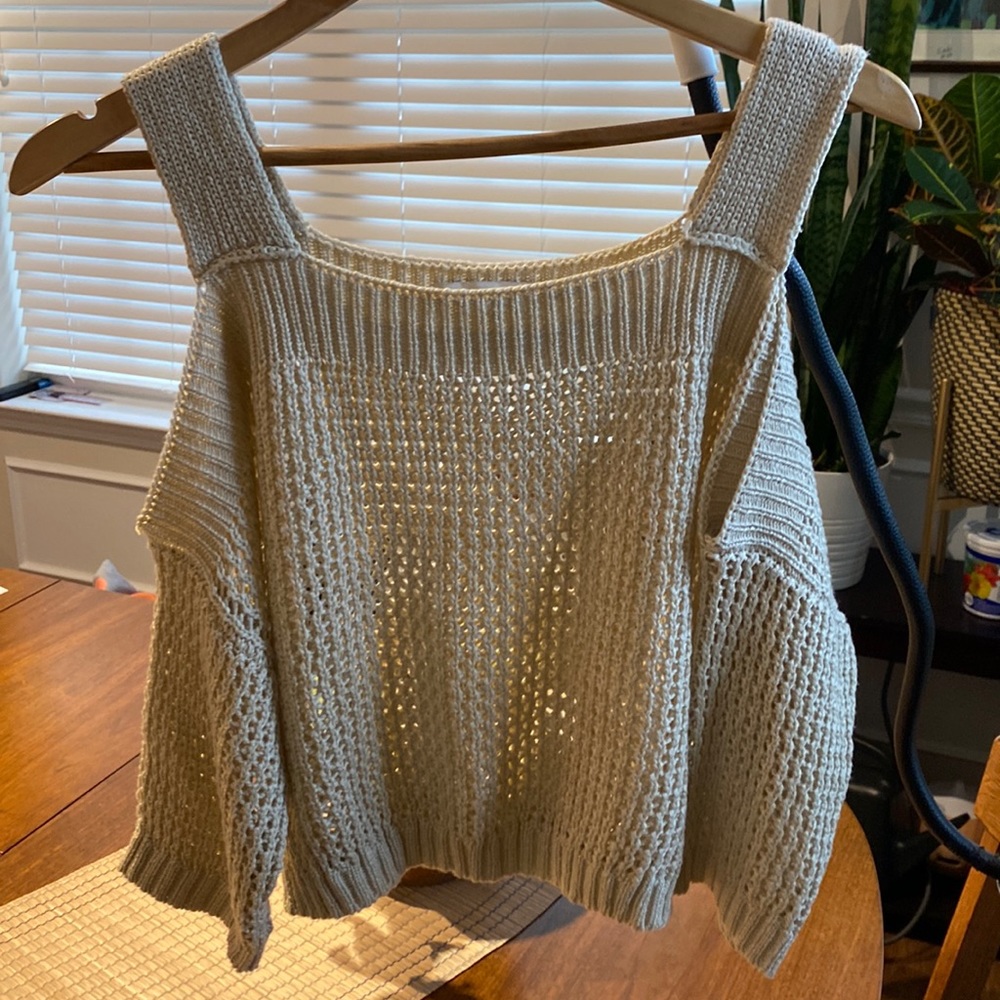 Bishop and young crop sweater top size small, tan